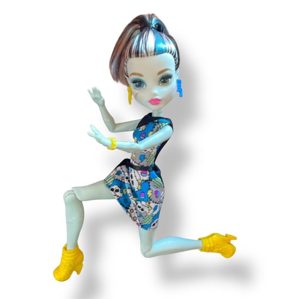 Monster High Doll Frankie Stein 2015 How Do You Boo Skull Dress‎